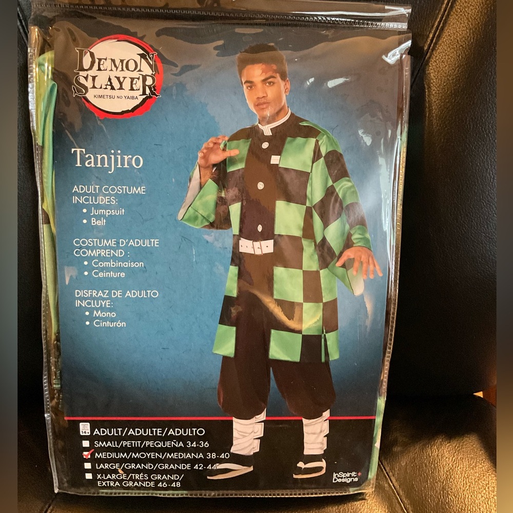 New Demon Slayer Tanjiro Adult Costume (M 38-40)